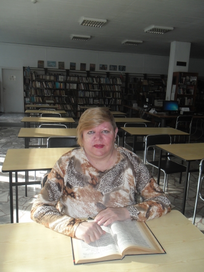 Елена Трендафилова: Обичам краткостта като символ на нашето нетърпение