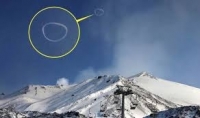  Вулканът Етна издухва „димни кръгове“ 