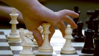 Заради расизъм променят предимството на белите фигури пред черните в шахмата?
