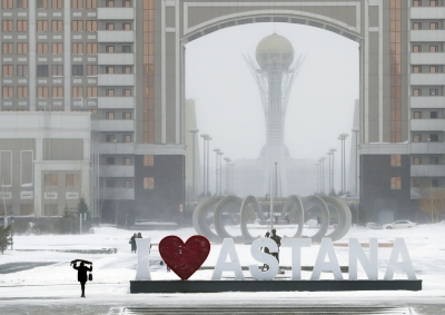 Казахстан прекръсти столицата си на оттеглилия се Нурсултан Назарбаев