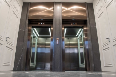В Бургас ще изкачват 14-етажна сграда за Деня без асансьори