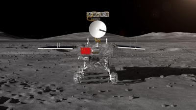 Китайският космически апарат кацна на обратната страна на Луната