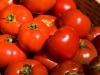 Защо доматите от магазина имат вкус на "пластмаса"