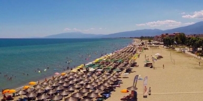 В Гърция разрешиха достъпа до плажовете