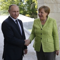 Меркел пристигна при Путин в Сочи