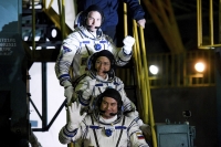 Американски астронавти ще продължат да тренират в Русия