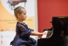 Четиригодишна възпитаничка на Бургаска музикална школа ще свири в  „Карнеги хол” и „Роял Албърт Хол“