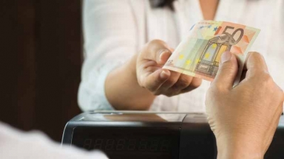 Предстои драстично намаляване на таксите за парични преводи в евро 