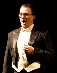 Баритонът на бургаската опера Александър Крунев със „Златна лира“