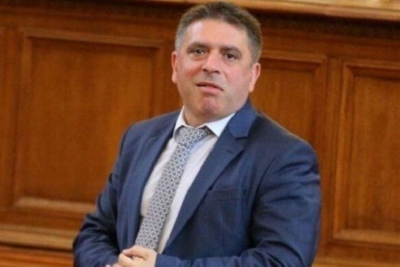 Парламентът прие оставката на Данаил Кирилов 
