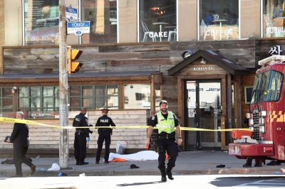 10 загинали, 15 ранени при нападението с ван в Торонто
