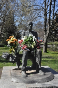 На днешния 25 март, Благовещение, се навършват 90 години от рождението на поета Христо Фотев.