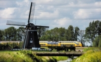 Влаковете в Холандия вече се движат с вятърна енергия