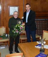 Ваньо Вълчев е носител на наградата „Златен пегас“ за цялостно творчество 