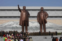Глад заплашва Северна Корея заради наводнения и жеги