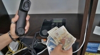 Криминалисти задържаха извършители на телефонни измами 