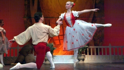 Балетът "Зле опазено момиче" в бургаската опера