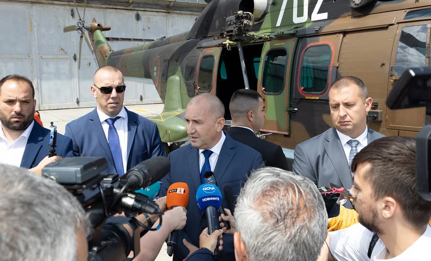 Президентът Румен Радев заяви, че управляващите лъжат, че не се използва договорът с "Боташ"