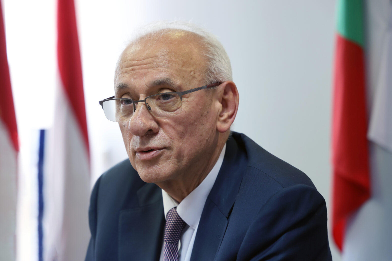 Министър Кирилов съгласува освобождаването на заместник-директора на ИАМН