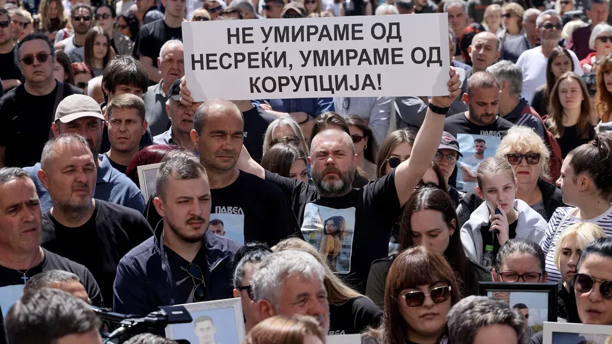В редица градове в Северна Македония мирни шествия отбелязаха шестия месец от трагедията в Кочани