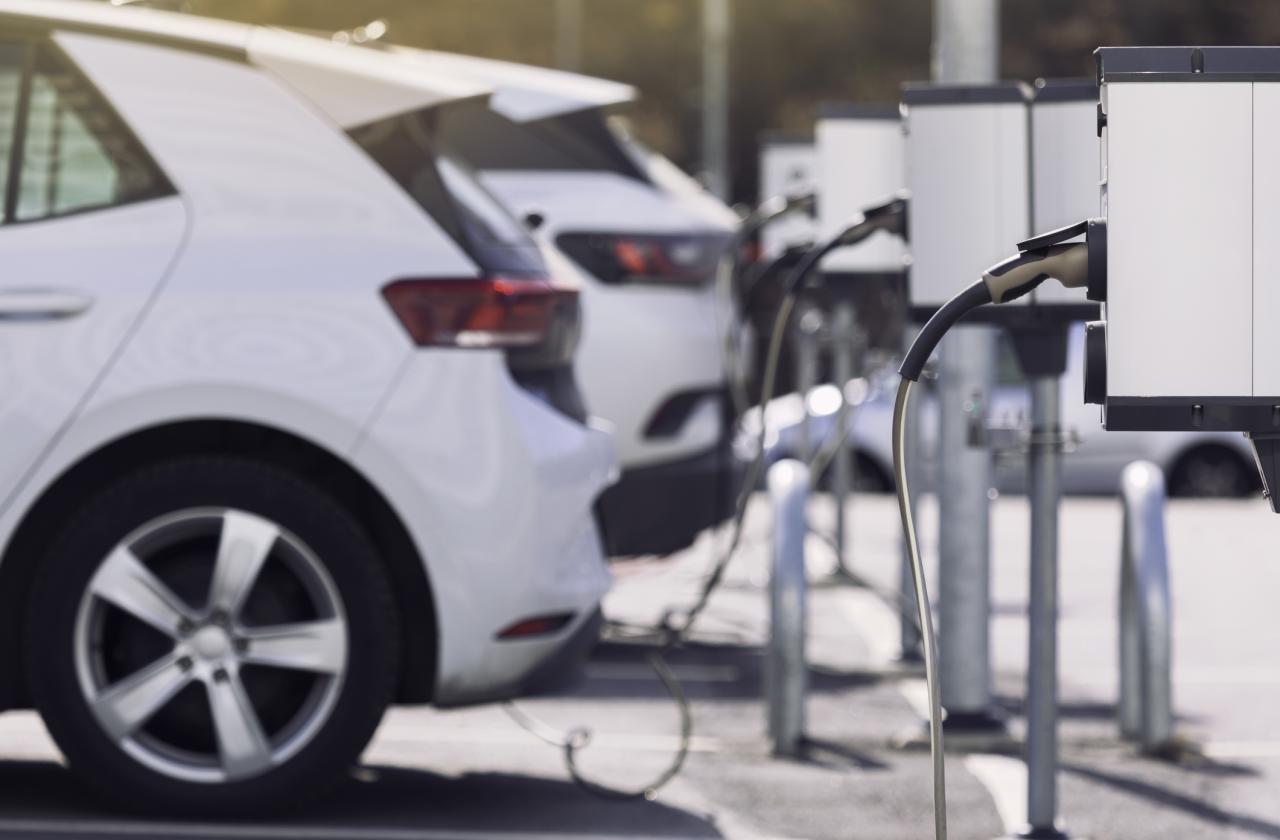 Две бързи зарядни станции за електромобили ще бъдат изградени в Бургас