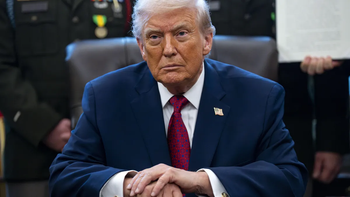 Тръмп забрани влизането в САЩ за граждани на още седем държави