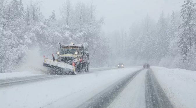 Поледици и снеговалежи създадоха транспортни проблеми в Германия