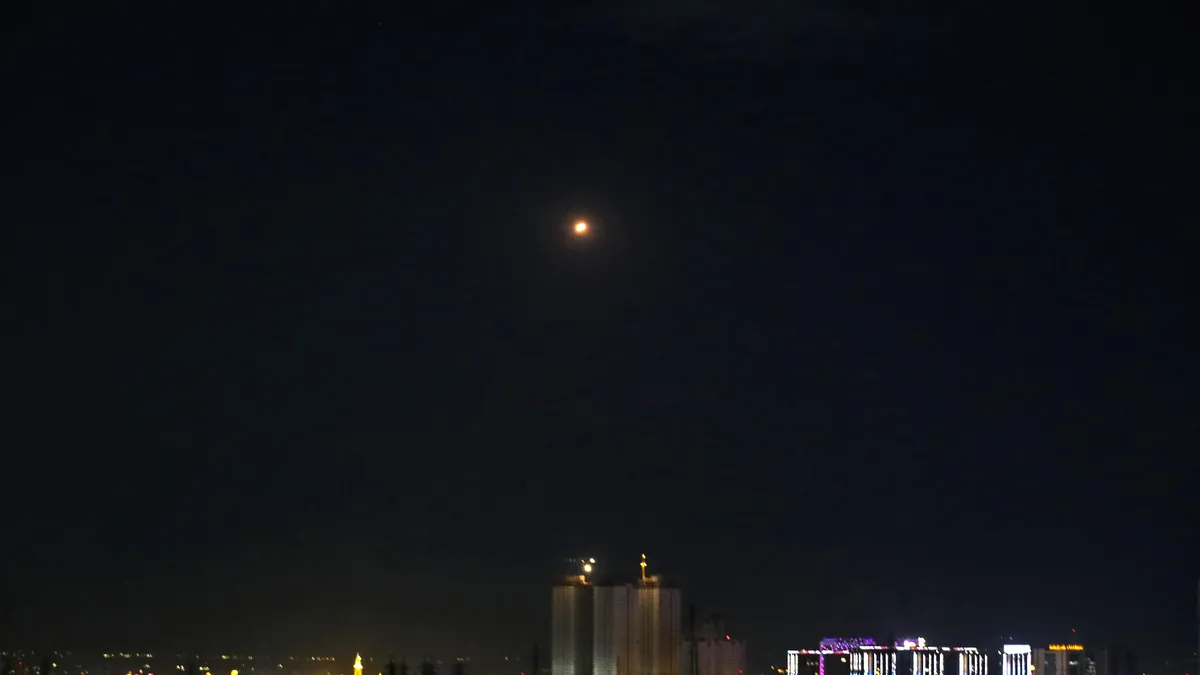 Американски самолет за зареждане се разби в Ирак