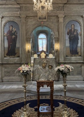 Сливенският митрополит Арсений ще отслужи Малко повечерие с Богородичен канон и акатист в храм „Св. Богородица“ в петък