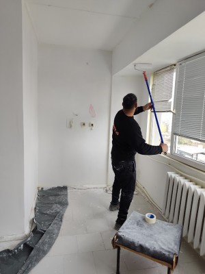 Строителни фирми подаряват ремонти на болнични стаи в УМБАЛ Бургас