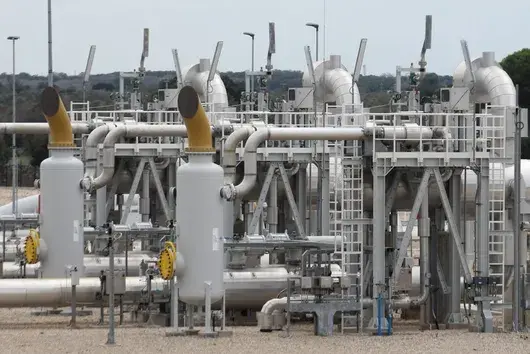 Украйна възобнови транзита на руски петрол към Европа