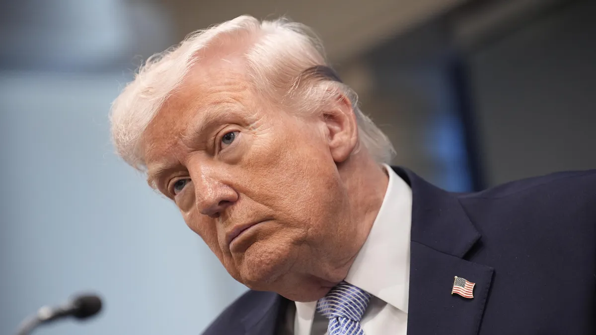 Тръмп се съгласи да отложи разрушителната атака срещу Иран с две седмици