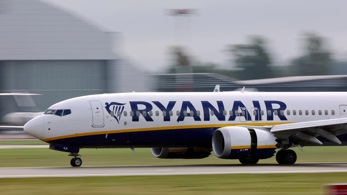 Ryanair предупреди за поскъпване на самолетните билети с до 20% през 2027 г.